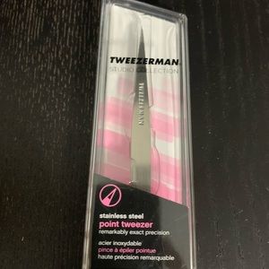 Pointed tweezers